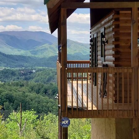 Yogi'S Den: Breathtaking Views! 3 Min To Dollywood, On 1 Acre! Vila Sevierville Exterior foto