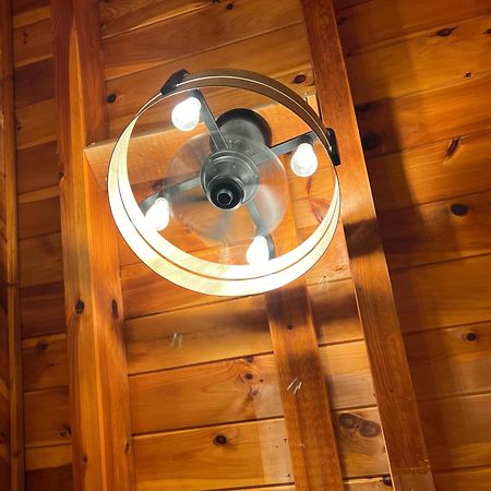 Yogi'S Den: Breathtaking Views! 3 Min To Dollywood, On 1 Acre! Vila Sevierville Exterior foto