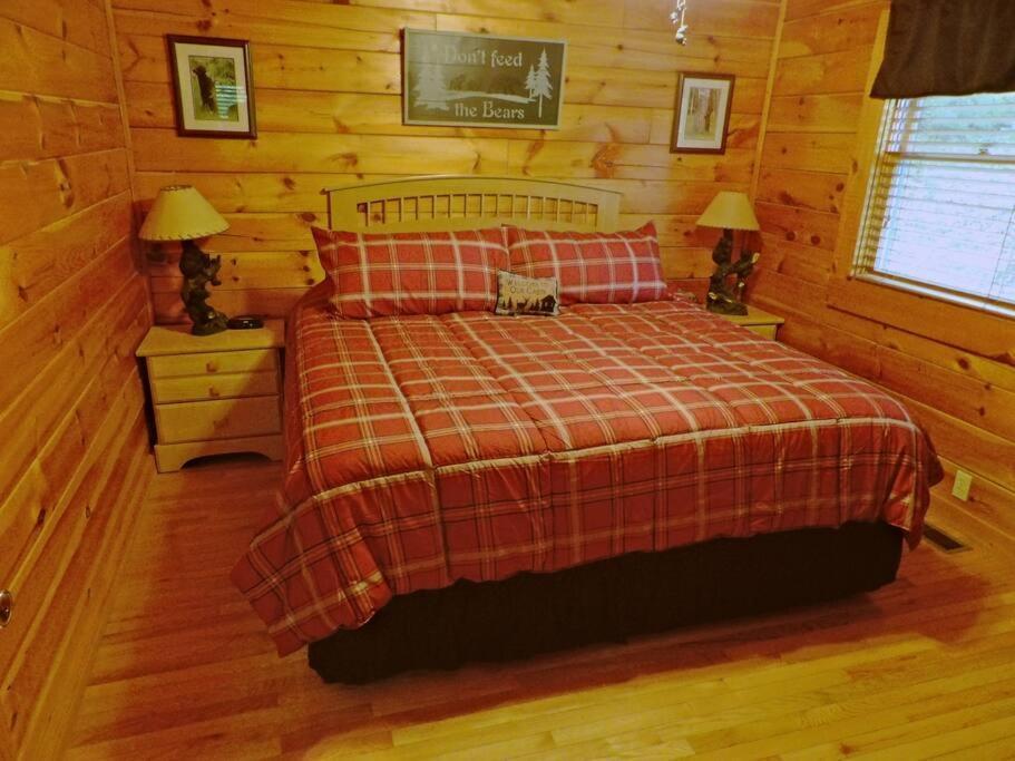 Yogi'S Den: Breathtaking Views! 3 Min To Dollywood, On 1 Acre! Vila Sevierville Exterior foto