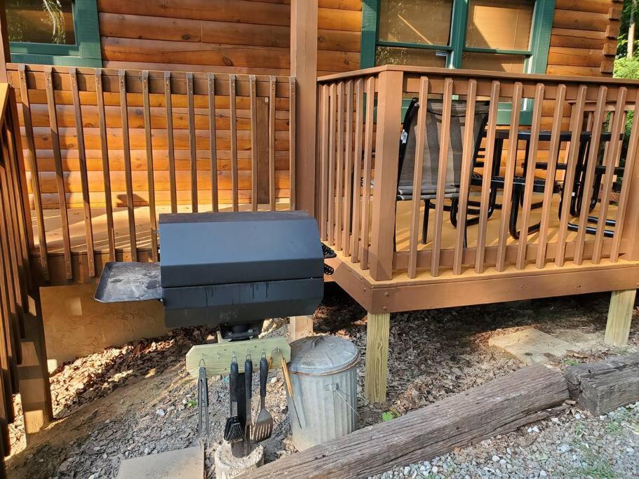 Yogi'S Den: Breathtaking Views! 3 Min To Dollywood, On 1 Acre! Vila Sevierville Exterior foto